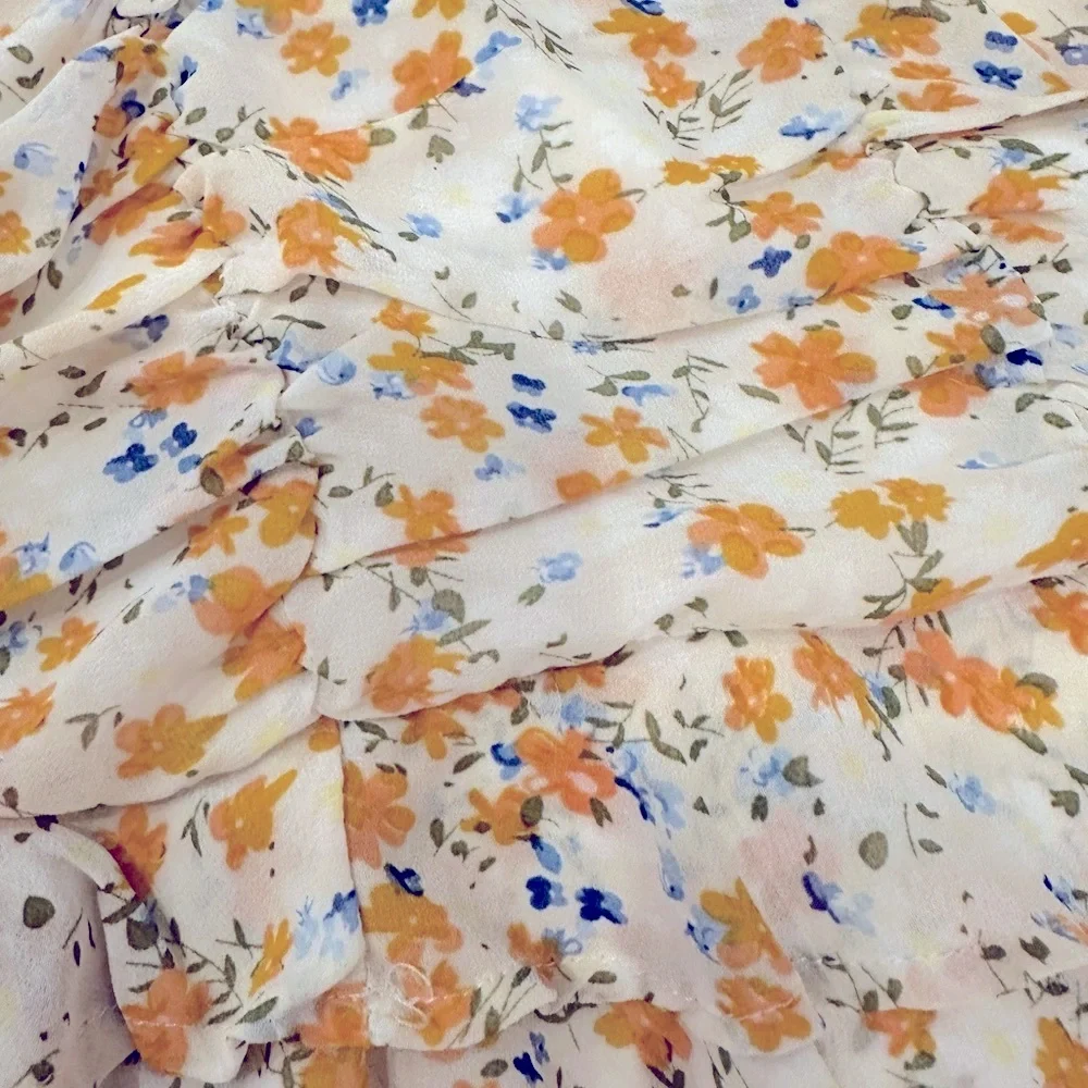 Cute Storia floral sundress - Picture 2 of 5
